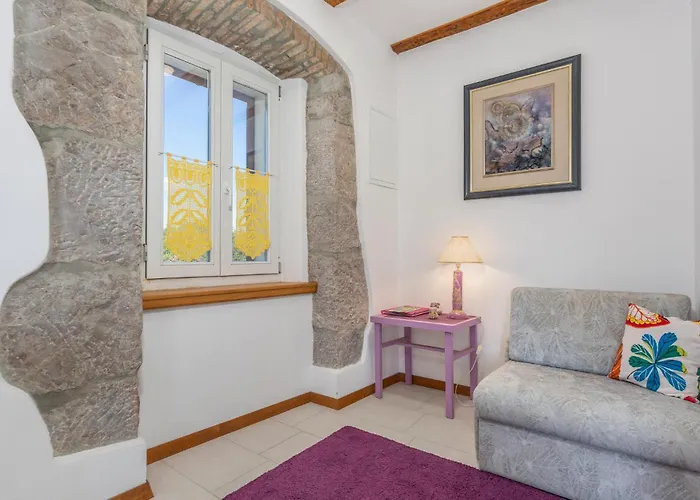 Stunning In With Wifi Apartman