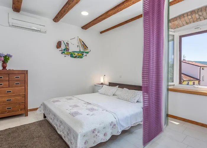Stunning In With Wifi Apartman
